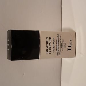Dior~DIORSKIN FOREVER & EVER WEAR